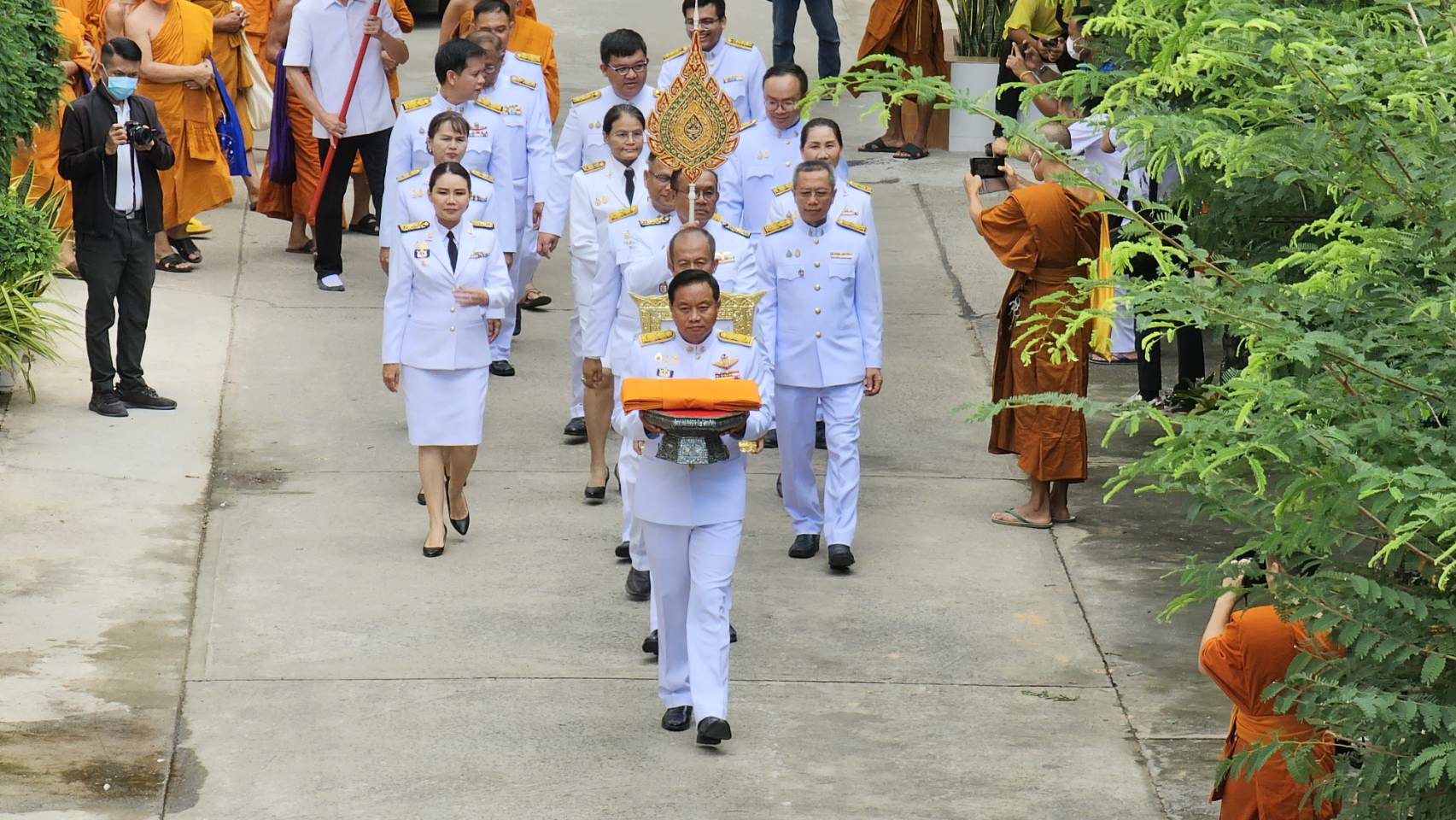 พิธีต้อนรับสัญญาบัตร พัดยศ และผ้าไตร แด่  “พระเมธีวัชราจารย์” วัดกลาง พระอารามหลวง