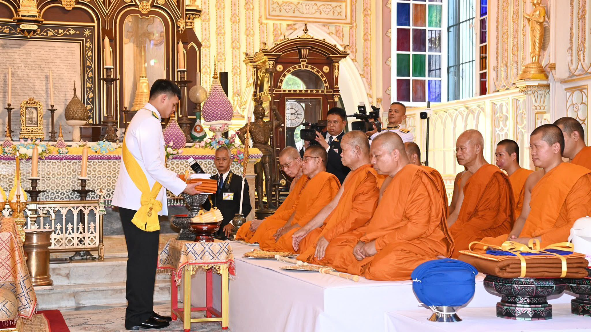 ❖ สมเด็จพระเจ้าลูกยาเธอ เจ้าฟ้าทีปังกรรัศมีโชติ เสด็จทรงบำเพ็ญพระราชกุศลถวายผ้าพระกฐิน วัดสุวรรณดาราราม และวัดนิเวศธรรมประวัติ จังหวัดพระนครศรีอยุธยา