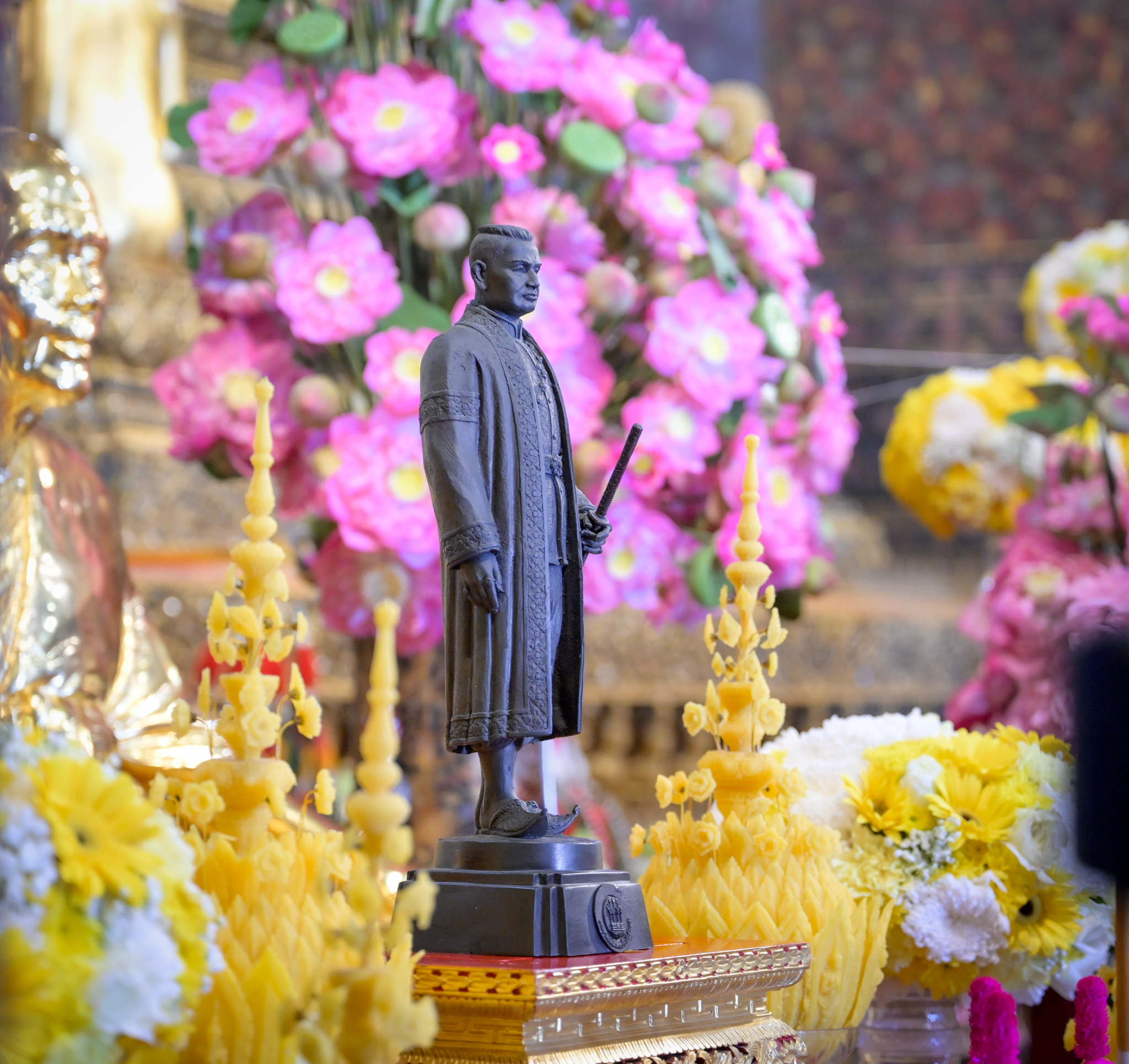 ❖ พระบาทสมเด็จพระเจ้าอยู่หัว ทรงพระกรุณาโปรดให้พิธีบำเพ็ญกุศลถวาย พระบาทสมเด็จพระนั่งเกล้าเจ้าอยู่หัว พระมหาเจษฎาราชเจ้า เนื่องในโอกาสวันคล้ายวันพระบรมราชสมภพ อยู่ในพระบรมราชูปถัมภ์