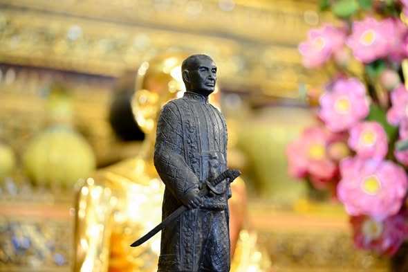 ❖ พิธีบำเพ็ญกุศลอุทิศถวาย พระบาทสมเด็จพระพุทธยอดฟ้าจุฬาโลกมหาราช เนื่องในโอกาสวันระลึกมหาจักรีบรมราชวงศ์ วัดพระเชตุพนวิมลมังคลาราม